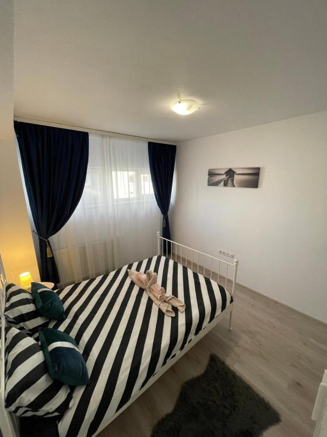 Roxi'S Apartment Sibiu Exteriör bild